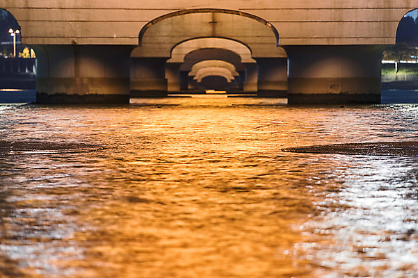 포토 JPG 야경 서울 사람없음 야외 한강 다리밑 성산대교 국내포토 한국 다리_건축물 야간 아래 랜드마크 파일형식 풍경_경치