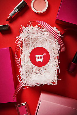 포토 JPG 리본 분홍색 사람없음 빨간색 선물상자 쇼핑 쇼핑카 화장품 립스틱 쿠폰 국내포토 컬러 선물 상자 뷰티 카트 파일형식