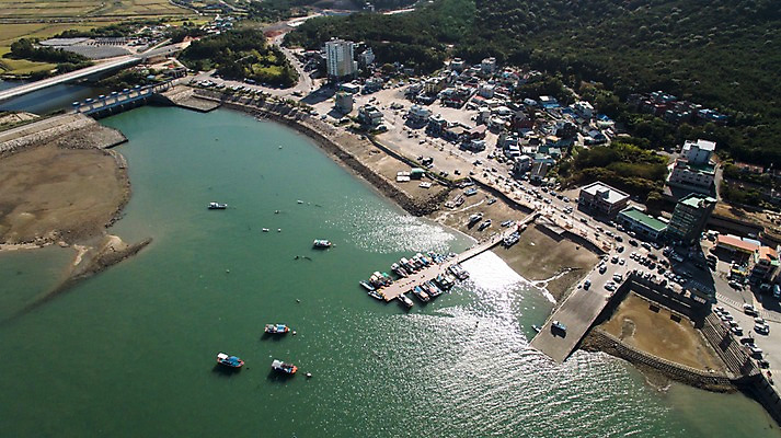 포토 JPG 주간 바다 풍경 사람없음 야외 가을 충청남도 부둣가 항공촬영 선박 당진 국내포토 자연요소 계절 뷰포인트 수상교통 항구 충청도 파일형식