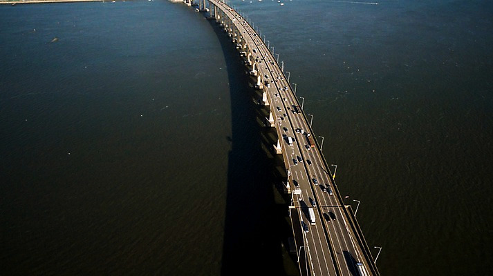 포토 JPG 주간 도로 바다 풍경 사람없음 야외 가을 충청남도 항공촬영 가교 당진 국내포토 자연요소 건축물 계절 길 뷰포인트 교통시설 충청도 파일형식