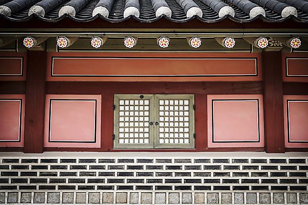 포토 JPG 주간 한국문화 건축물 고건축 사람없음 야외 담장 세계문화유산 문화재 기와지붕 창호문 수원 지붕처마 화성시 국내포토 자연요소 동양문화 건축 지붕 한국 기와 문 처마 경기도 파일형식