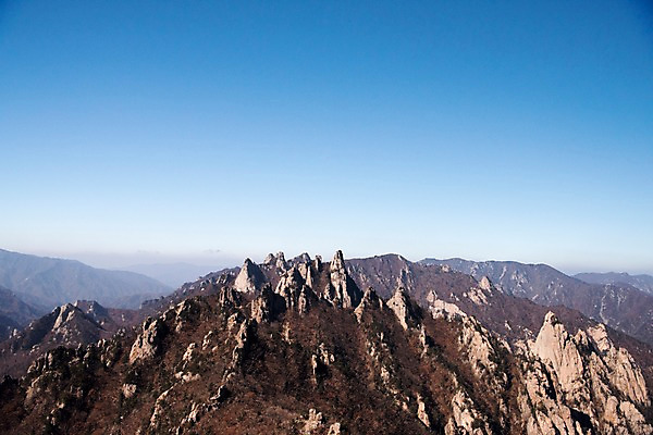 포토 JPG 주간 자연 하늘 풍경 사람없음 야외 가을 바위 설악산 국내포토 자연요소 계절 산 생태계 인제 파일형식