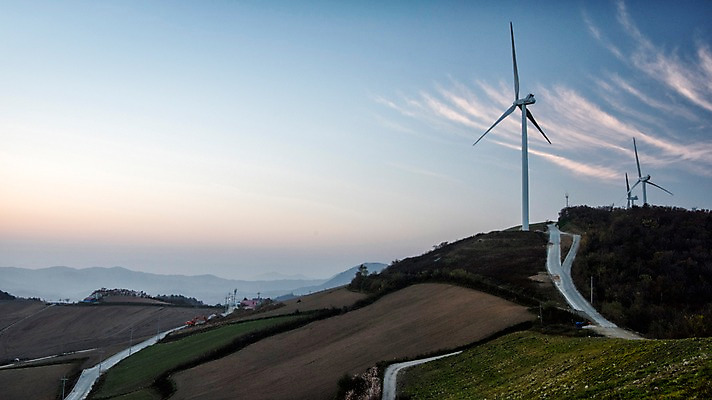 포토 JPG 주간 구름 자연 하늘 풍경 사람없음 야외 가을 풍력기 안반데기 국내포토 자연요소 계절 풍력에너지 생태계 강원도 파일형식
