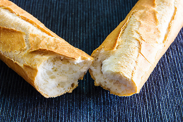 포토 JPG 해외이미지 음식 빵 자연 아침 건강 사람없음 갈색 노란색 검은색 이탈리아 빵집 껍질 신선 황금 맛 바게트 밀 롤 단절 진짜 탄수화물 해외202004 해외포토 주간 유럽 컬러 컨셉 곡류 상점 생태계 파일형식 이미지허브