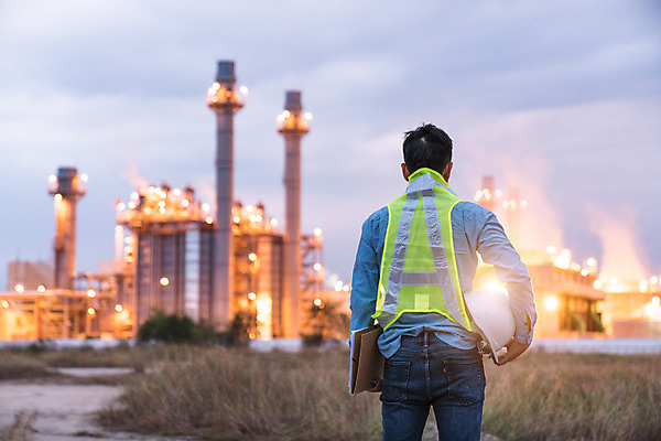 포토 JPG 해외이미지 식물 직업 산업 음식 백그라운드 비즈니스 공장 노동자 안전 사람 사람없음 내부 건물 금속 힘 기계 에너지 흰색 업무 엔지니어 제조 헬멧 건축가 토론 땅 경영자 연료 가스 공학 철강 화학물질 해외202004 해외포토 건축물 교육 컬러 공업 재질 작업 화학 기술자 보호장비 리더 파일형식 이미지허브