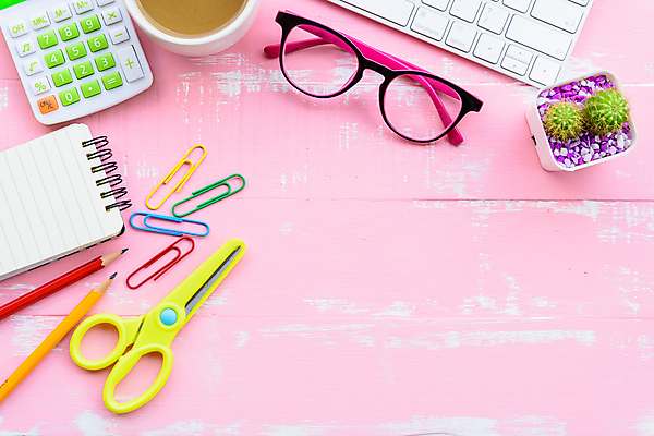 포토 JPG 해외이미지 디자인 교육 꽃 커피 분홍색 백그라운드 컨셉 비즈니스 장신구 학교 탁자 주택 사람없음 목재 컵 노트북 컴퓨터 사무실 펜 카메라 우주 다이어리 검은색 공책 공백 장비 수확 흰색 시골 키보드 업무 작업실 플랫 정상 책상 복고 위치 프리랜서 해외202004 해외포토 나무 식물 직업 식기 음료 컬러 가구 농업 재료 문구용품 건물 전자제품 필기구 사무용품 작업 파일형식 이미지허브