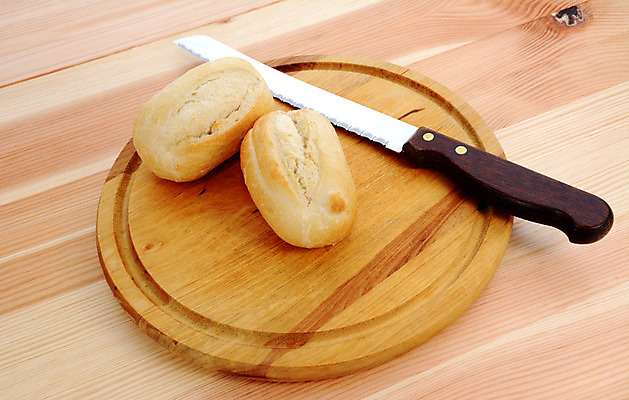 포토 JPG 해외이미지 음식 도마 건강 요리 사람없음 목재 빵집 껍질 신선 소나무 칼 널 낟알 굽기 오브젝트 질감 롤 번 식용 통밀 해외202004 해외포토 나무 빵 재료 주방용품 상점 밀 구이 파일형식 이미지허브