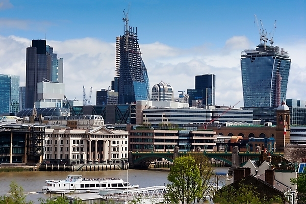 포토 JPG 해외이미지 모양 여행 비즈니스 유리 하늘 영국 거리 맥주 풍경 사람없음 야외 건물 금융 도시풍경 세계 글로벌 사무실 우주 탑 금속 정원 고층빌딩 힘 도시 업무 건축가 큼 기중기 런던 거인 생태학 철강 해외202004 해외포토 직업 건축물 교육 유럽 재질 주류 빌딩 경제 작업 중장비 크기 파일형식 이미지허브