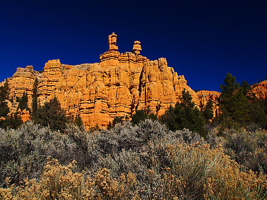 포토 JPG 해외이미지 여행 자연 사람없음 빨간색 컬러풀 골짜기 사막 숲 서비스 부식 지역 사암 서쪽 해외202004 해외포토 컬러 돌_바위 방향 생태계 파일형식 이미지허브