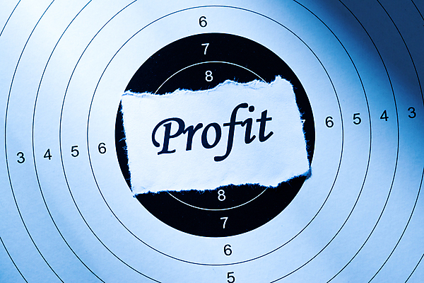 포토 JPG 해외이미지 손 종이 컨셉 돈 비즈니스 성공 그래프 화살 사람없음 금융 경제 단어 달러 저축 성장 발표 시장 재산 목표 주식 심볼 보고서 투자 슛 이익 회계 진행 대출 개발 골 때리기 수입 업그레이드 자금 해외202004 해외포토 문자 모션 신체부위 파일형식 이미지허브