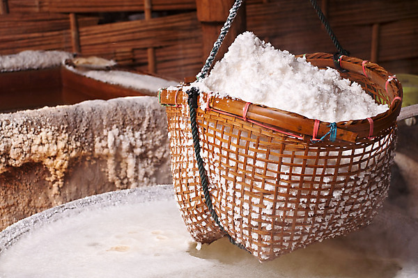 포토 JPG 해외이미지 계절 음식 다이어트 재료 유리 탁자 주택 요리 사람없음 빛 금속 주방 식당 식사 저녁식사 흰색 양념 맛 냄비 컨테이너 먹기 배고픔 가득함 향신료 묘사 싱글 매움 소금 레시피 결정체 고립 철강 셰이커 해외202004 해외포토 산업 컬러 가구 컨셉 모션 재질 건강 건물 상점 솥 향미료 파일형식 이미지허브