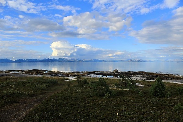 포토 JPG 해외이미지 나무 구름 유럽 바다 겨울 자국 자연 하늘 산 파노라마 노르웨이 풍경 사람없음 목재 파란색 빛 여행객 계곡 등산 트래킹 바위 흰색 정상 숲 언덕 해외202004 해외포토 자연요소 식물 계절 나라 컬러 재료 레저 촬영기법 사람 돌_바위 생태계 파일형식 이미지허브