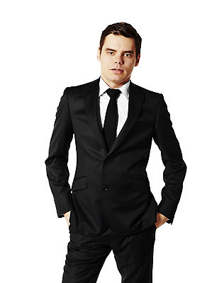 포토 JPG 해외이미지 스튜디오촬영 백인 라이프스타일 응시 남자 비즈니스 사업가 성공 한명 서기 정장 직장인 비즈니스맨 우아함 전문직 검은머리 컨설턴트 경영자 심각 지능 성인남자만 카피스페이스 해외202004 해외포토 서양인 직업 1 헤어스타일 시선 옷 컨셉 모션 실내 사람 생활 공백 상담 리더 남자만 성인만 파일형식 이미지허브