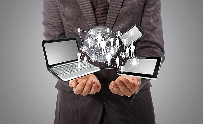 포토 JPG 해외이미지 손 남자 인터넷 비즈니스 통신 손가락 모바일 날씨 미래 새로움 기술 사람없음 스마트폰 컴퓨터 알약 디지털 스크린 모니터 쪽지 공책 자료 웹 터치 공구 잡기 비즈니스맨 무선전화기 날씬함 손목시계 패드 프로그램 해외202004 해외포토 시계 컨셉 장신구 모션 문구용품 사람 신체부위 전자제품 핸드폰 스마트기기 약 도구 직장인 전화기 몸매 파일형식 이미지허브