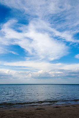 포토 JPG 해외이미지 구름 파도 바다 여행 백그라운드 자연 하늘 휴가 휴식 풍경 사람없음 야외 물 여름 파란색 햇빛 평화 맑음 흰색 장면 내추럴 파라다이스 수평선 해외202004 해외포토 자연요소 계절 컬러 컨셉 날씨 태양 생태계 파일형식 이미지허브