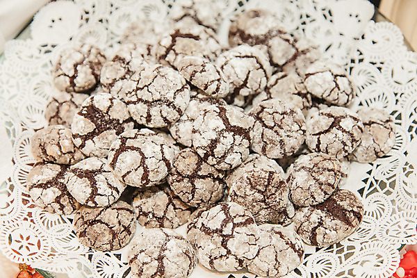 포토 JPG 해외이미지 접시 음식 디저트 건강 사탕 종류 사람없음 장식 갈색 쿠키 케이크 초콜릿 여러개 빵집 신선 그룹 변화 달콤 맛 혼합 설탕 굽기 수집 먹기 모음 버터 섞기 식용 페스츄리 해로움 해외202004 해외포토 식기 빵 컬러 다수 컨셉 모션 상점 구이 파일형식 이미지허브