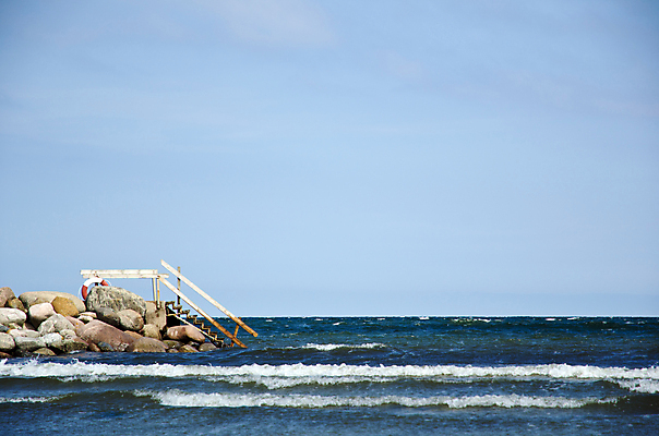 포토 JPG 해외이미지 호수 바다 건축양식 사다리 자연 바람 스웨덴 사람없음 야외 목재 물 파란색 평화 계단 환경 항구 맑음 목욕 젖음 신선 묘사 내추럴 구명용품 생태학 스칸디나비아 수평선 해외202004 해외포토 자연요소 나무 교육 건축 컬러 컨셉 재료 교통시설 날씨 북유럽 청결 도구 안전장비 생태계 파일형식 이미지허브