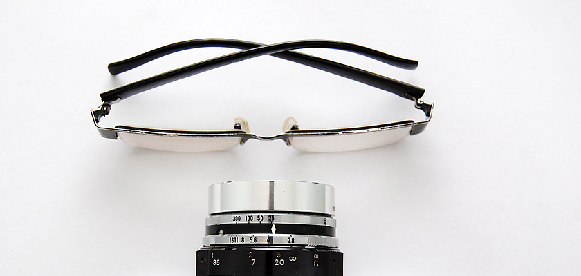 포토 JPG 해외이미지 응시 안경 장신구 프레임 사람없음 노란색 유행 카메라 가장자리 시원함 엉덩이 손목시계 처방 카메라렌즈 해외202004 해외포토 시선 잡화 시계 컬러 의학 신체부위 전자제품 둘레 파일형식 이미지허브