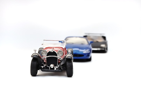 포토 JPG 해외이미지 모델 여행 백그라운드 교통시설 자동차 휴가 사람없음 옆모습 파란색 장난감 미니어처 운전 게임 흰색 바퀴 작음 눈금 고립 미니 자동 해외202004 해외포토 육상교통 뷰포인트 컬러 교통 모션 놀이 모형 크기 시설 파일형식 이미지허브