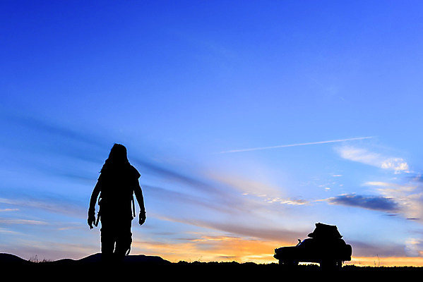 포토 JPG 해외이미지 실루엣 자연 산 텐트 사람없음 자전거 캠핑 나침반 모험가 순례자 적갈색 해외202004 해외포토 레저 촬영기법 캠핑도구 갈색 바이크 생태계 파일형식 이미지허브