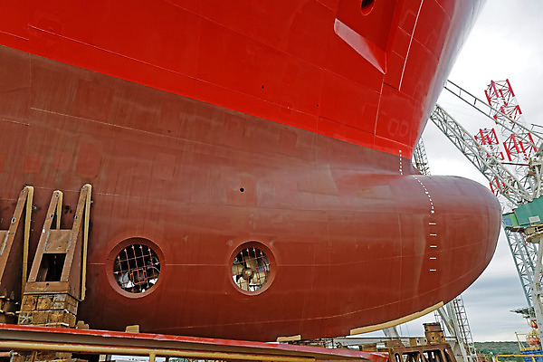 포토 JPG 해외이미지 산업 전구 교통시설 표시 프레임 안전 사람없음 빨간색 항구 페인트 업무 쇠사슬 조선소 활 프로펠러 해군 해외202004 해외포토 컬러 교통 군대 작업 시설 파일형식 이미지허브