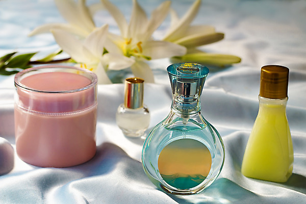 포토 JPG 해외이미지 꽃 백그라운드 컨셉 신체 장신구 휴식 건강 사람없음 목재 치료 장식 빨간색 스파 화장품 흰색 신선 마사지 순수 아로마 소재 비누 아로마테라피 샴푸 테라피 사우나 내추럴 떠남 위생관리 해외202004 해외포토 나무 식물 컬러 재료 의학 모션 관리 위생용품 뷰티 파일형식 이미지허브