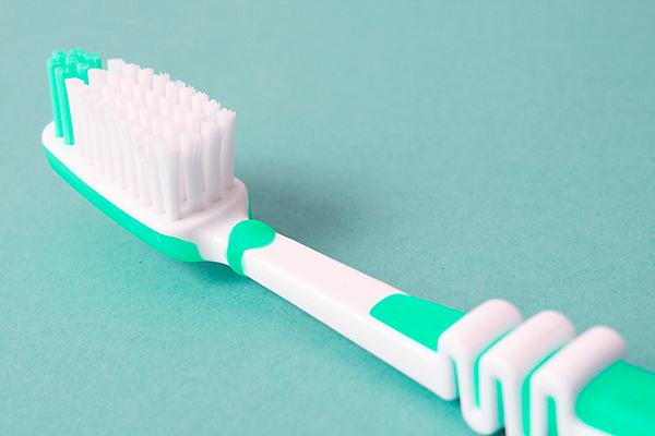 포토 JPG 해외이미지 1 라이프스타일 백그라운드 아침 새로움 주택 건강 손잡이 사람없음 일상 파란색 장비 욕실 흰색 신선 붓 입 치아 칫솔 플라스틱 묘사 오브젝트 싱글 닦기 돌봄 위생관리 해외202004 해외포토 주간 컬러 컨셉 모션 재질 관리 건물 라이프 생활 신체부위 위생용품 소화기관 파일형식 이미지허브