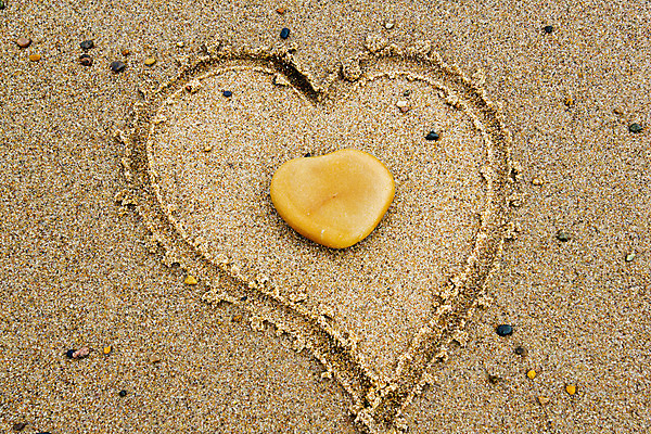 포토 JPG 해외이미지 모양 디자인 모래 바다 백그라운드 2 패턴 자연 휴가 아이디어 발렌타인데이 창조 선물 사랑 미술 사람없음 모래사장 하트 인사 생일 배열 그림 서식 엽서 기념품 해외202004 해외포토 기념일 감정 컨셉 무늬 데이이벤트 문화예술 예절 편지 오브젝트 생태계 파일형식 이미지허브