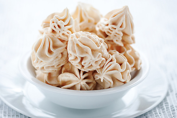 포토 JPG 해외이미지 모양 접시 음식 백그라운드 결혼식 휴가 디저트 사탕 사람없음 장식 빛 파티 쌓기 쿠키 과자 케이크 기쁨 흰색 축하 대접 신선 사발 우아함 달콤 맛 설탕 굽기 크림 묘사 오브젝트 칼로리 프랑스어 머랭 바닐라 파스텔톤 핸드메이드 해외202004 머랭쿠키 해외포토 문자 식기 감정 컬러 결혼 컨셉 모션 이벤트 사기그릇 구이 파일형식 이미지허브