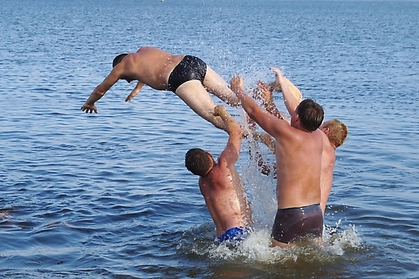포토 JPG 해외이미지 스포츠 바다 포즈 모션 하늘 휴식 사람 소년 사람없음 야외 물 청춘 우주 점프 활발 기쁨 에너지 자유 그룹 떨어짐 시원함 빗방울 속도 흥분 해외202004 해외포토 자연요소 남자 감정 어린이 컨셉 비_날씨 파일형식 이미지허브