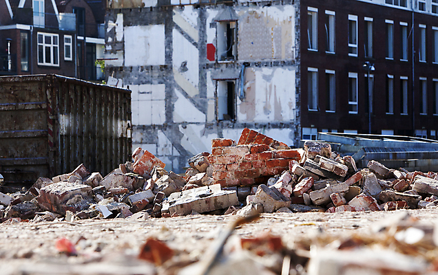 포토 JPG 해외이미지 나무 산업 벽돌 사람없음 건물 손상 장비 건설현장 보호 쓰레기 파편 네덜란드 먼지 파멸 해외202004 해외포토 식물 건축물 유럽 컨셉 건설업 파일형식 소멸 이미지허브