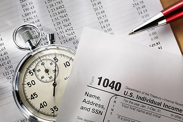 포토 JPG 해외이미지 직업 계절 종이 컨셉 돈 비즈니스 사람없음 빨간색 금융 빛 사무실 숫자 펜 미국 시간 계산 계획 속도 서식 문서 법 수익 종료 계좌 마감 세금 수입 예산 정부 처음 초시계 환불 비용 해외202004 해외포토 문자 시계 컬러 북아메리카 경제 필기구 재산 파일형식 이미지허브