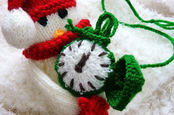 포토 JPG 해외이미지 계절 시계 백그라운드 크리스마스장식 크리스마스 겨울 휴가 새해 선물 취미 사람없음 목재 장식 빨간색 초록색 선물상자 축제 놀람 시간 뜨개질 닫기 12월 손목시계 오브젝트 니트 만족 솔방울 노엘 핸드메이드 크리스마스배경 해외202004 해외포토 나무 기념일 감정 컬러 상의 재료 장신구 모션 표정 상자 날짜 파일형식 이미지허브