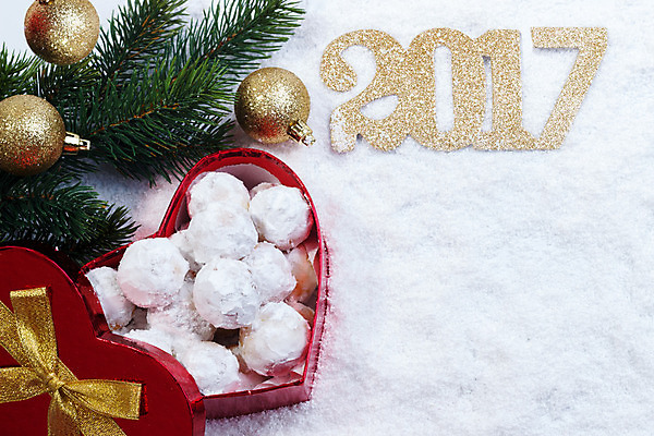 포토 JPG 해외이미지 전통 계절 리본 음식 결혼 백그라운드 크리스마스 휴가 디저트 선물 요리 사람없음 장식 상자 쿠키 과자 얼음 빵집 흰색 하트 축하 달콤 정상 가루 설탕 굽기 아몬드 레시피 버터 그리스인 아랍어 페스츄리 핸드메이드 해외202004 튀르키예 해외포토 자연요소 모양 서양인 기념일 아시아 빵 컬러 컨셉 이벤트 상점 견과류 맛 구이 파일형식 이미지허브