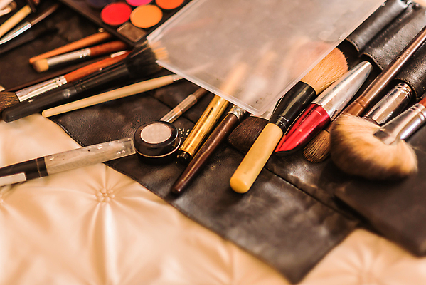 포토 JPG 해외이미지 직업 헤어스타일 드레스 여자 얼굴 결혼 결혼식 사랑 사람 사람없음 유행 흰색 붓 피부 만들기 예술가 내추럴 스타일리스트 스타일 신청 해외202004 해외포토 옷 감정 컬러 모션 이벤트 신체부위 파일형식 이미지허브