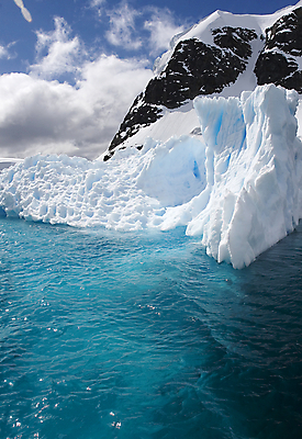 포토 JPG 해외이미지 여행 사람없음 얼음 남극 북극 봉 빙산 멀리 해외202004 해외포토 자연요소 극지방 파일형식 이미지허브