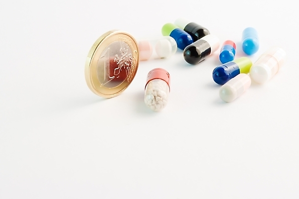 포토 JPG 해외이미지 직업 1 산업 과학 백그라운드 돈 비즈니스 유리 건강 병원 실험 사람없음 초록색 금융 알약 약 달러 침묵 장비 환자 간호사 의사 유로 흰색 하트 4 실험실 자르기 튜브 보험 계산서 경영 돌봄 헬프 화학자 비용 해외202004 해외포토 모양 컬러 의학 모션 재질 경제 숫자 소리 의료진 도움 재산 과학자 파일형식 이미지허브