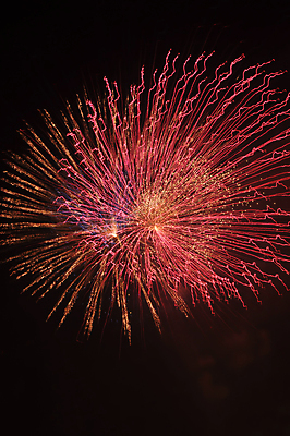 포토 JPG 해외이미지 전통 디자인 옷 남자 분홍색 백그라운드 크리스마스 패턴 일러스트 바지 표면 추상 휴가 새로움 폭죽 이벤트 사람없음 야외 장식 초록색 파란색 컬러풀 파티 유행 검은색 축제 어둠 로켓 축하 직물 도시 면 생일 야간 모닥불 폭발 11월 남색 연도 질감 땀 캔버스 섬유 7월 그런지 옛날 스타일 해외202004 해외포토 자연요소 기념일 컬러 컨셉 무늬 하의 불 사람 날짜 파일형식 이미지허브