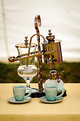 포토 JPG 해외이미지 전통 커피 음료 음식 백그라운드 아침 콩 주택 손잡이 사람없음 컵 물 갈색 상점 금속 주방 식당 검은색 어둠 카페 수확 골동품 공구 시골 신선 닫기 아침식사 낟알 굽기 오브젝트 복고 만들기 그라인더 갈기 에스프레소 내추럴 방앗간 모카 옛날 조작 카페인 해외202004 해외포토 주간 자연요소 식기 컬러 농업 모션 재질 곡류 건물 식사 도구 구이 커피용품 파일형식 이미지허브