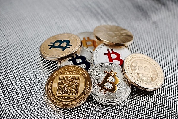 포토 JPG 해외이미지 돈 비즈니스 사람없음 금융 동전 황금 은색 무역 결제 가치 해외202004 해외포토 산업 컬러 경제 재산 파일형식 이미지허브