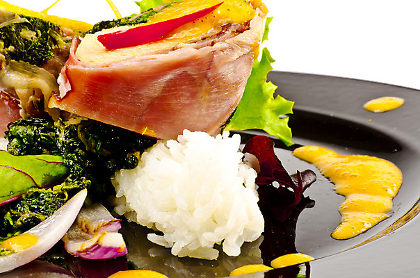 포토 JPG 해외이미지 접시 음식 백그라운드 잎 다이어트 토마토 채소 피망 치즈 샌드위치 건강 육류 어류 요리 사람없음 빨간색 초록색 파티 주방 요식업 식사 저녁식사 흰색 축하 신선 아침식사 상추 먹기 해산물 유기농 햄 연어 후추 시금치 버터 점심식사 식욕 해외202004 해외포토 식물 식기 웰빙 산업 컬러 컨셉 식재료 모션 유제품 이벤트 수중동물 향신료 파일형식 이미지허브