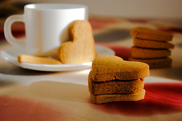 포토 JPG 해외이미지 계절 커피 음식 크리스마스 휴가 디저트 선물 사람없음 장식 컵 갈색 쿠키 케이크 초콜릿 시골 축하 달콤 인스턴트 굽기 향신료 페스츄리 핸드메이드 해외202004 해외포토 식기 기념일 음료 빵 컬러 컨셉 맛 구이 향미료 파일형식 이미지허브