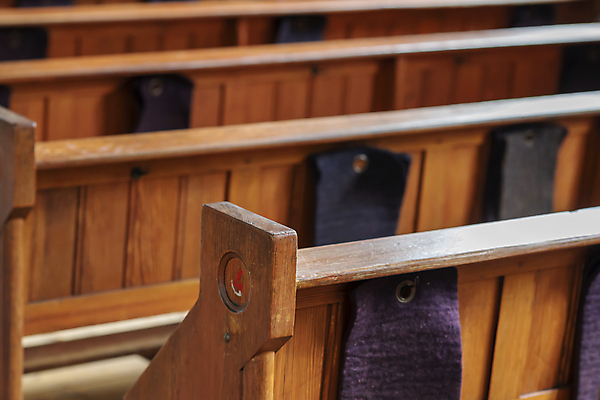 포토 JPG 해외이미지 종교 가구 아침 주택 함께함 앉기 사람없음 내부 목재 빛 교회 모임 대기 그룹 성적 신성 질서 천국 바실리카 시리즈 해외202004 해외포토 주간 나무 교육 생활용품 컨셉 재료 종교건축 모션 건물 예절 파일형식 이미지허브