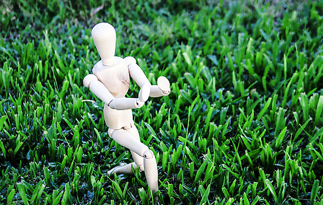 포토 JPG 해외이미지 백인 모델 공원 스포츠 포즈 동양인 사람없음 야외 목재 초록색 운동 싸움 위치 내추럴 해외202004 해외포토 서양인 나무 공공시설 컬러 재료 모션 건강 인종 파일형식 이미지허브