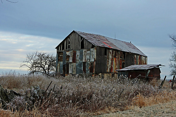 포토 JPG 해외이미지 나무 디자인 벽 백그라운드 패턴 밭 농업 건축양식 창문 자연 하늘 지붕 날씨 주택 사람없음 건물 목재 빨간색 초록색 파란색 농장 문 수확 골동품 시골 판넬 널 버리기 묘사 질감 수납 잡동사니 헛간 내추럴 외양간 그런지 밭일 수목 옛날 해외202004 해외포토 식물 건축물 건축 산업 컬러 무늬 재료 모션 생태계 저장고 파일형식 이미지허브
