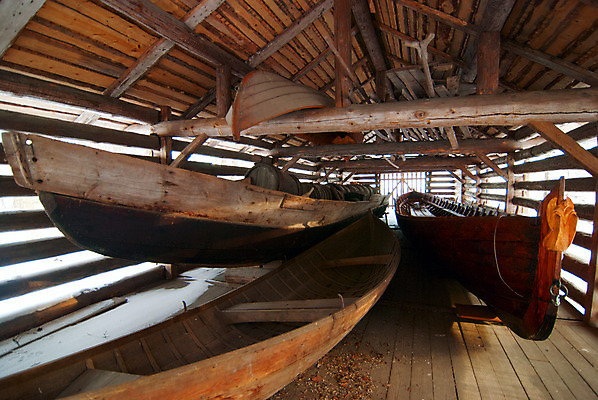 포토 JPG 해외이미지 나무 바다 여행 창문 교통시설 자연 지붕 휴가 휴식 사람없음 건물 목재 빛 평화 침묵 만 판넬 보트 널 숲 오브젝트 질감 수납 북쪽 내추럴 외양간 나루 옛날 전국 해외202004 해외포토 식물 건축물 교통 컨셉 배_교통 재료 소리 방향 시설 생태계 파일형식 이미지허브