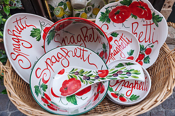 포토 JPG 해외이미지 전통 접시 꽃 백그라운드 가정 주방용품 추상 주택 스파게티 손잡이 선물 사람없음 장식 파란색 세일 상점 주방 이탈리아 수확 시골 도자기 냄비 수집 묘사 오브젝트 그림 질감 복고 기념품 모음 소매 솜씨 옛날 핸드메이드 해외202004 해외포토 식물 식기 유럽 컬러 생활용품 무늬 농업 파스타 한글 건물 솥 파일형식 이미지허브