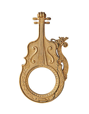 포토 JPG 해외이미지 디자인 음악 가구 백그라운드 미술 사람없음 장식 노란색 금속 수확 골동품 흰색 원형 화려 역사 황금 클래식 고급 우아함 바이올린 묘사 복고 청동 통과 고립 그런지 로마인 옛날 스타일 해외202004 해외포토 도형 컬러 생활용품 컨셉 농업 재질 현악기 문화예술 인종 파일형식 이미지허브