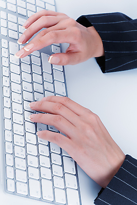 포토 JPG 해외이미지 직업 비즈니스 손가락 버튼 열쇠 직장 관리 사람없음 노트북 전자제품 컴퓨터 터치 정보 흰색 공구 긴급 타이핑 키보드 업무 네트워크 밀기 편지 오브젝트 시작 바쁨 인터넷주소 소통 혁명 고용 입력 키패드 하드웨어 해외202004 해외포토 손 컬러 컨셉 인터넷 회사 모션 구직 도구 작업 채용 파일형식 이미지허브