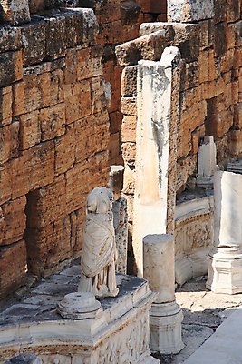 포토 JPG 해외이미지 아시아 여행 건축양식 사람없음 경기장 바위 도시 역사 극장 지중해 칠면조 그리스인 로마인 명승지 옛날 파멸 해외202004 해외포토 서양인 건축 나라 바다 컨셉 스포츠시설 조류 인종 풍경 돌_바위 파일형식 소멸 이미지허브